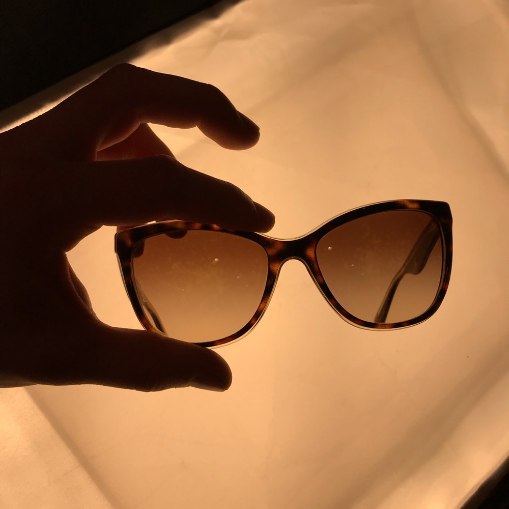 Dolce & Gabbana Tortoise Shell Print Sunglasses S… - image 5